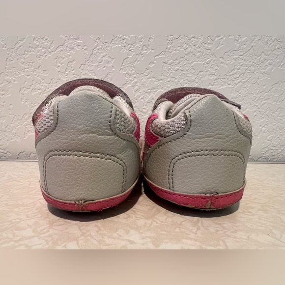 White and Pink Robeez Sneakers 9-12 months - Picture 7 of 7